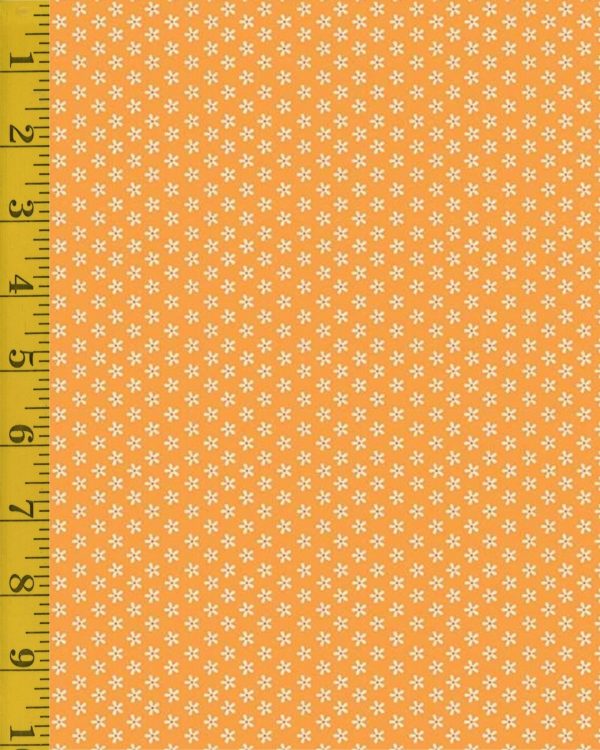 Riley Blake Designs Bee Basics: Tiny Daisy - Macaroni #25-8585